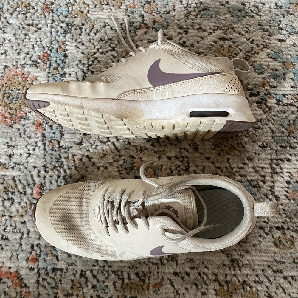 Nike Sneakers